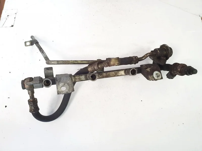 Форсунка паливна оригінал 1955002040 Mazda 1955002040