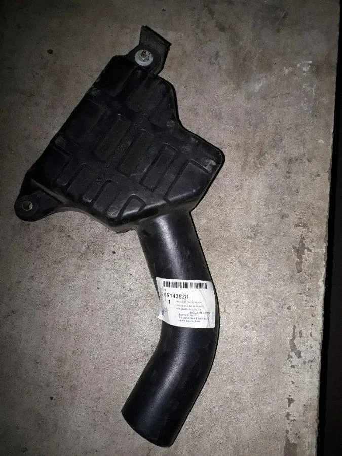 Резонатор воздушного фильтра 96143828 Chevrolet 96143828