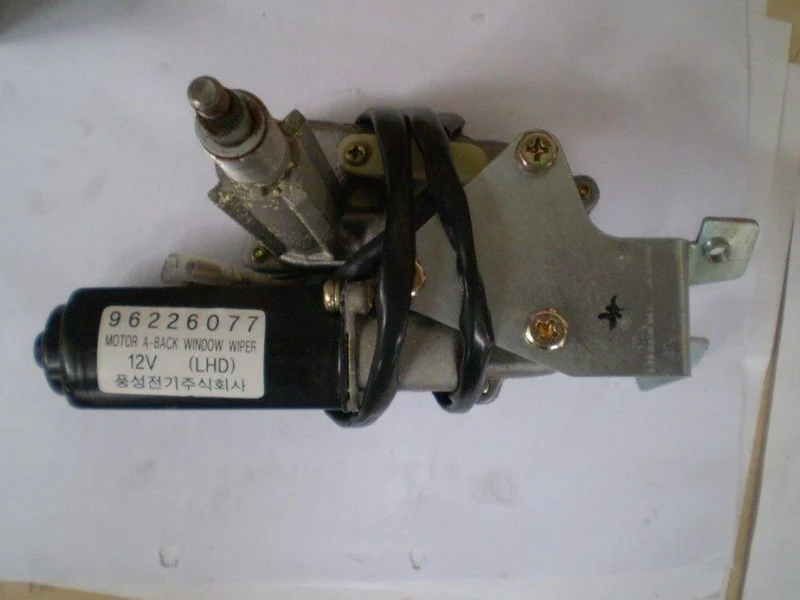 Мотор-редуктор склоочисника 96226077 Chevrolet 96226077