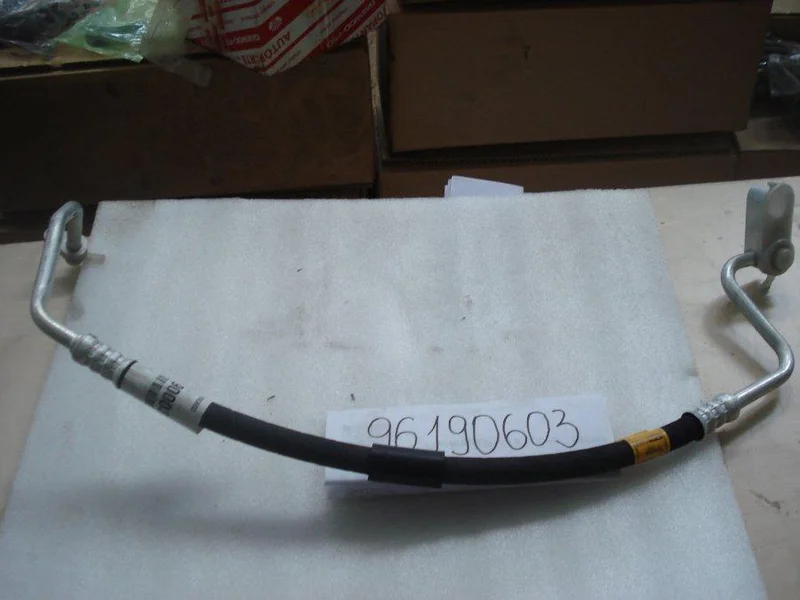 Трубка компрессора выпускная 96190603 Chevrolet 96190603