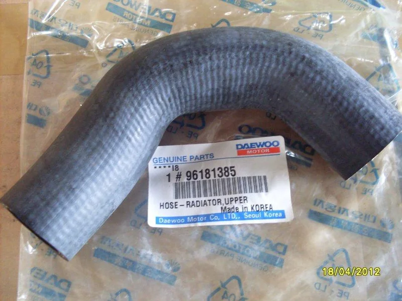 GM шланг (патрубок) радіатора охолодження верхній 96181385 Chevrolet 96181385