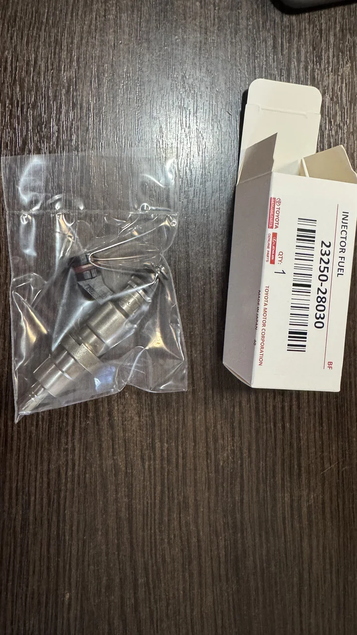 Форсунка паливна Toyota 2325028030 Toyota 2325028030