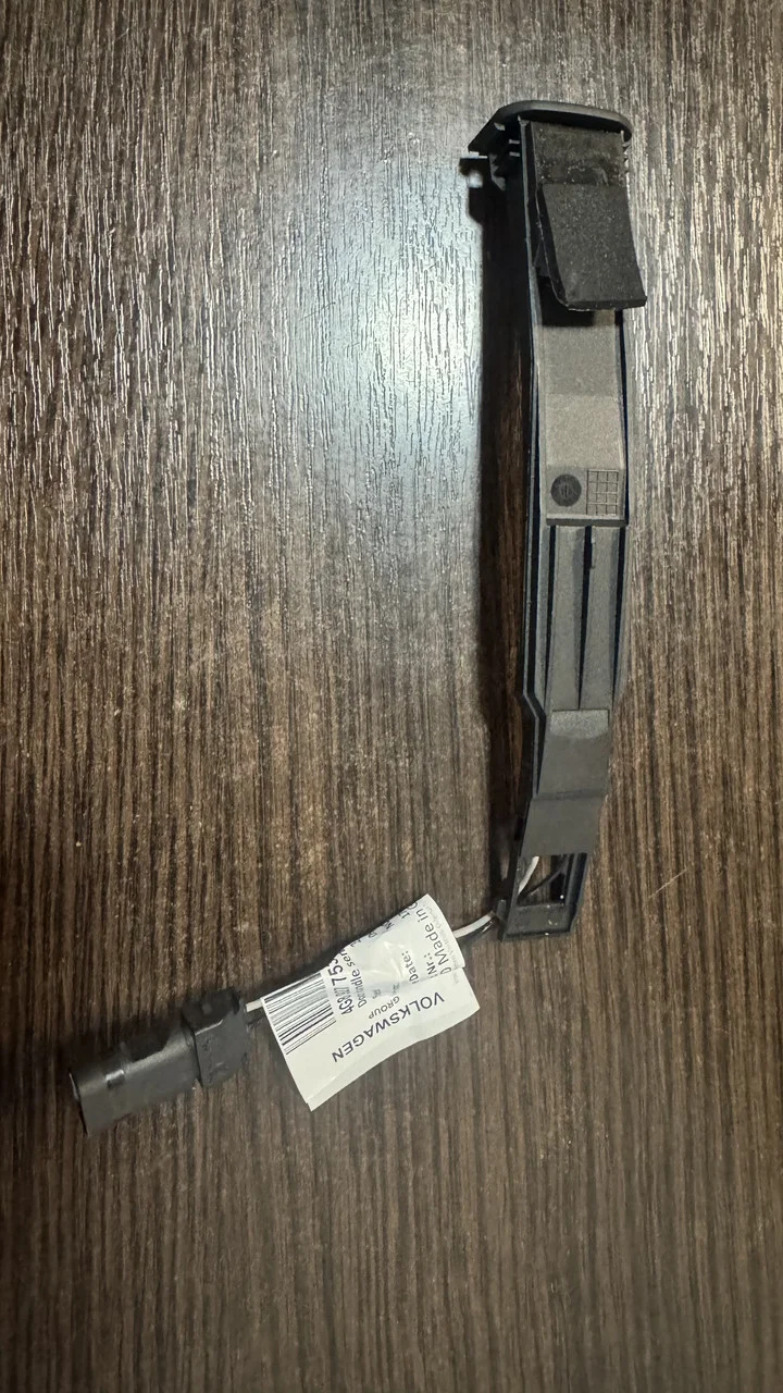 Ручка двери передней наружная датчик безключового 4G8927753 Audi 4G8927753