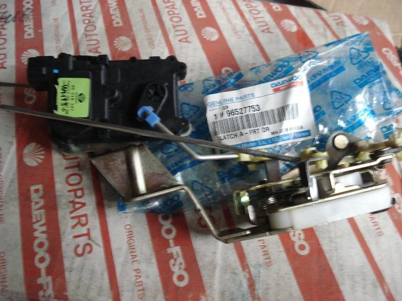 Замок дверей передньої лівої сторони Chevrolet Matiz 96527753 Chevrolet 96527753