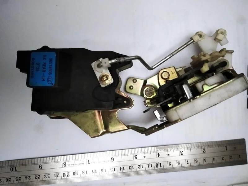 96518906 Замок з актуатором у зборі GM Chevrolet 96518906