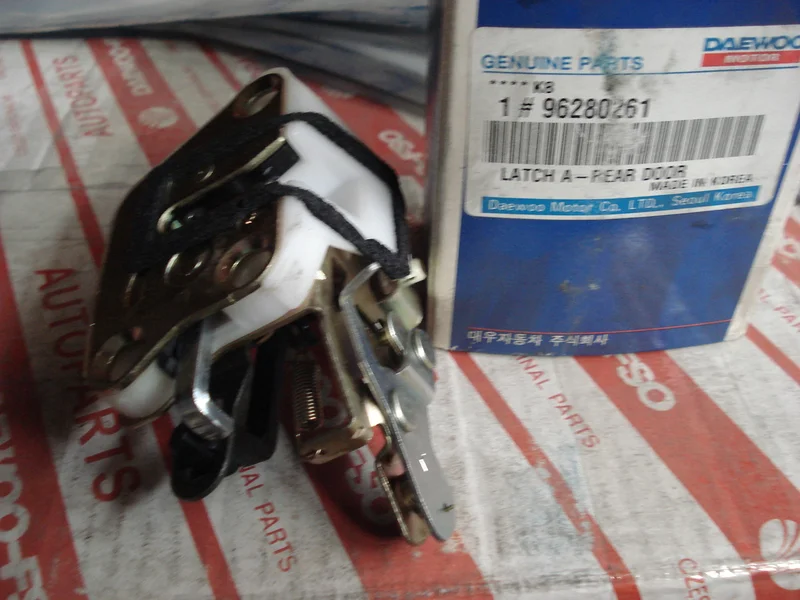 Замок оригінал новий в упаковці 96280261 Chevrolet 96280261