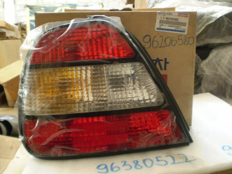 Фонарь задний левый 96206580 Chevrolet 96206580