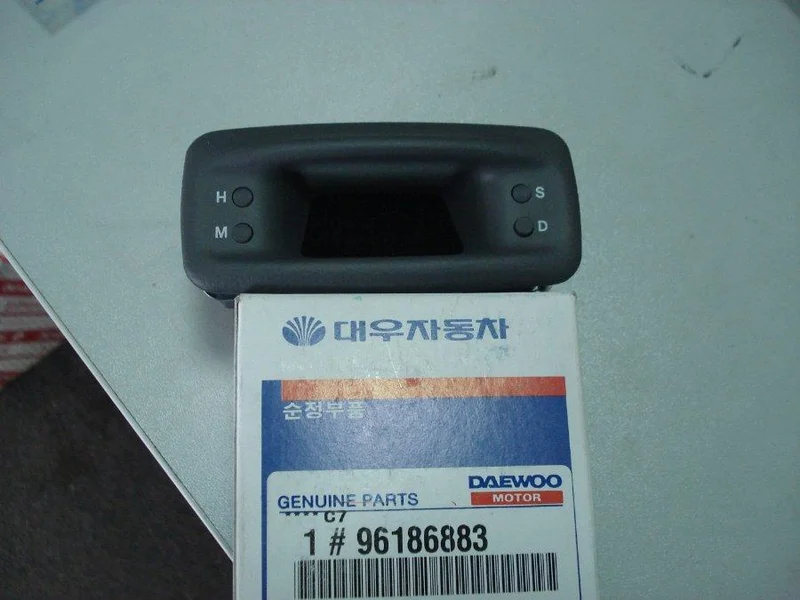 Часы на торпеду нексия 96 96186883 Daewoo 96186883