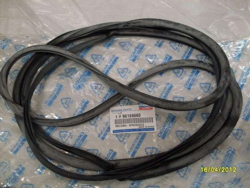 Молдинг лобового скла GM оригінал 96169660 Chevrolet 96169660