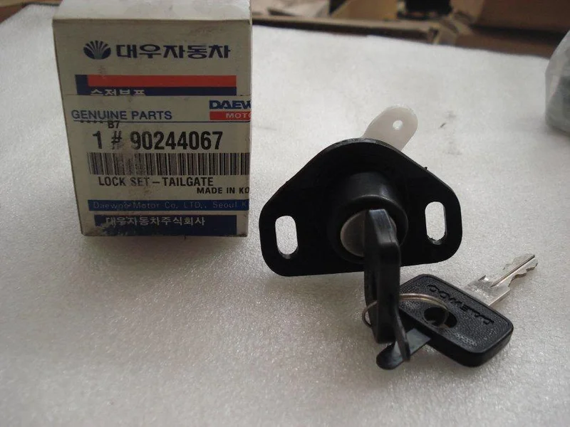 Личинка замка багажника с ключами NEXIA 90244067 Chevrolet 90244067