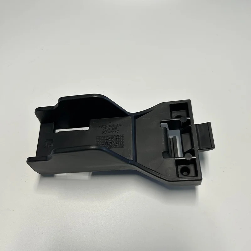 Планка панелі заднього бампера 24439368 Chevrolet 24439368