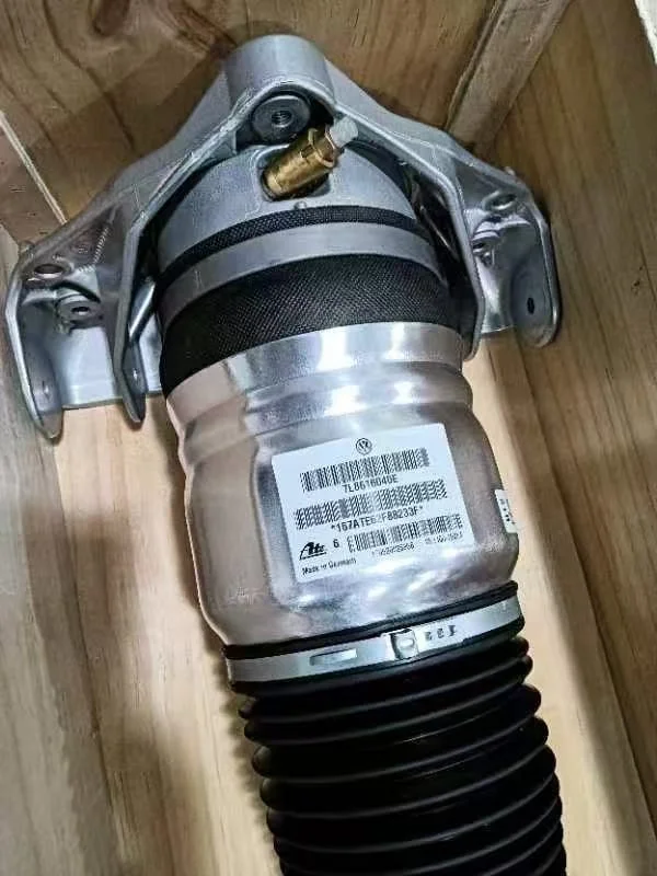 Пневмостойка передняя правая VW Touareg 7L / Audi Q7 4L VAG 7L8616040E, новая оригинальная VAG 7L8616040E