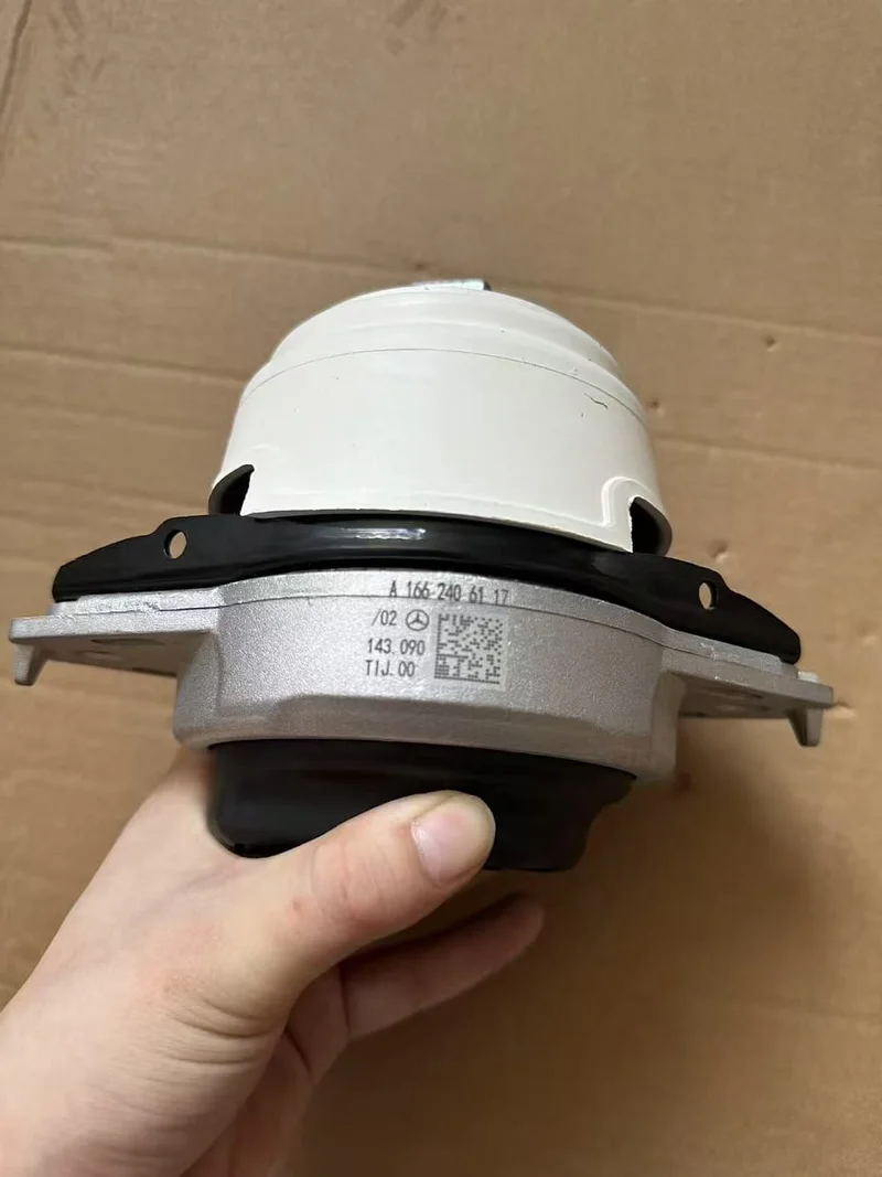 Опора (подушка) двигуна Mercedes-Benz A1662406117 ML/GLE W166 / GL/GLS X166 Mercedes-Benz A1662406117