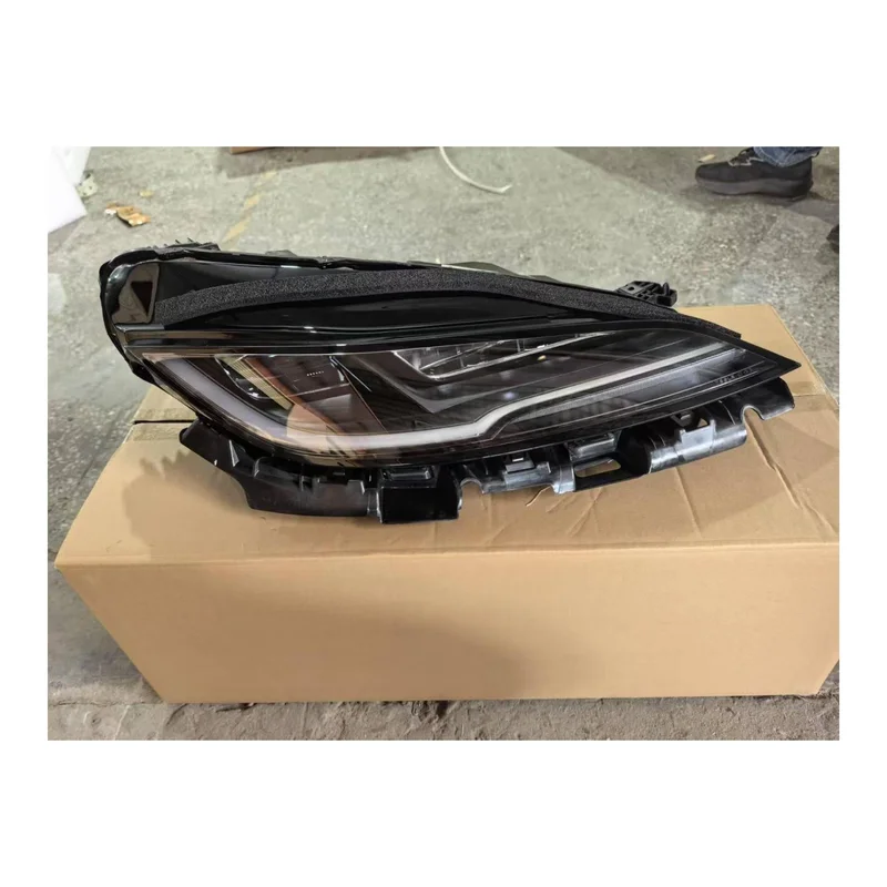 Фара ліва Tesla Model 3 Highland 2024 1760888-00-E (Оригінал / версія Європа) Tesla 1760888-00-E