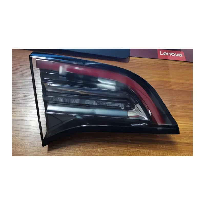Задній ліхтар на кришці багажника лівий Tesla Model Y 2021 1077401-00-F (Aftermarket з логотипом / версія Європа) 1077401-00-F