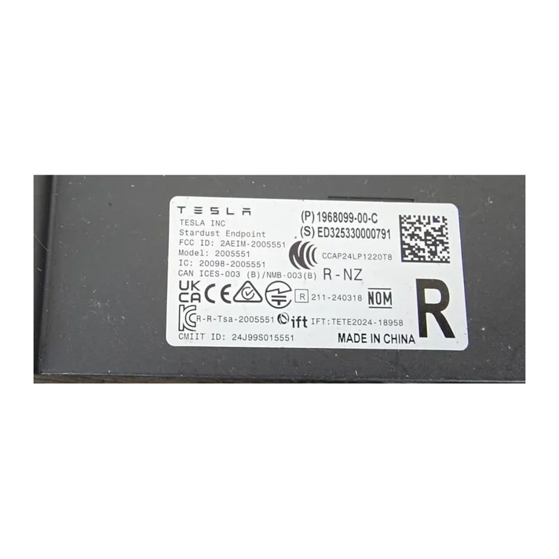 Модуль Bluetooth Low Energy правый Tesla Model Y Juniper 2025 1968099-00-C (Оригинал) Tesla 1968099-00-C