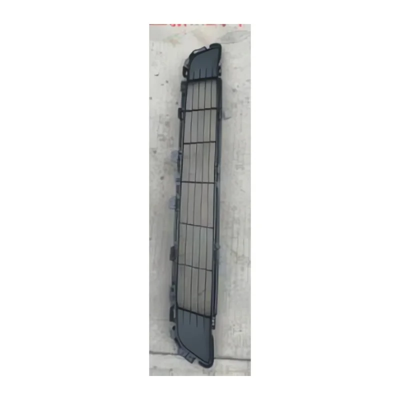 Решётка переднего бампера нижняя Tesla Model S Plaid 2022 1564699-00-B (Aftermarket) 1564699-00-B