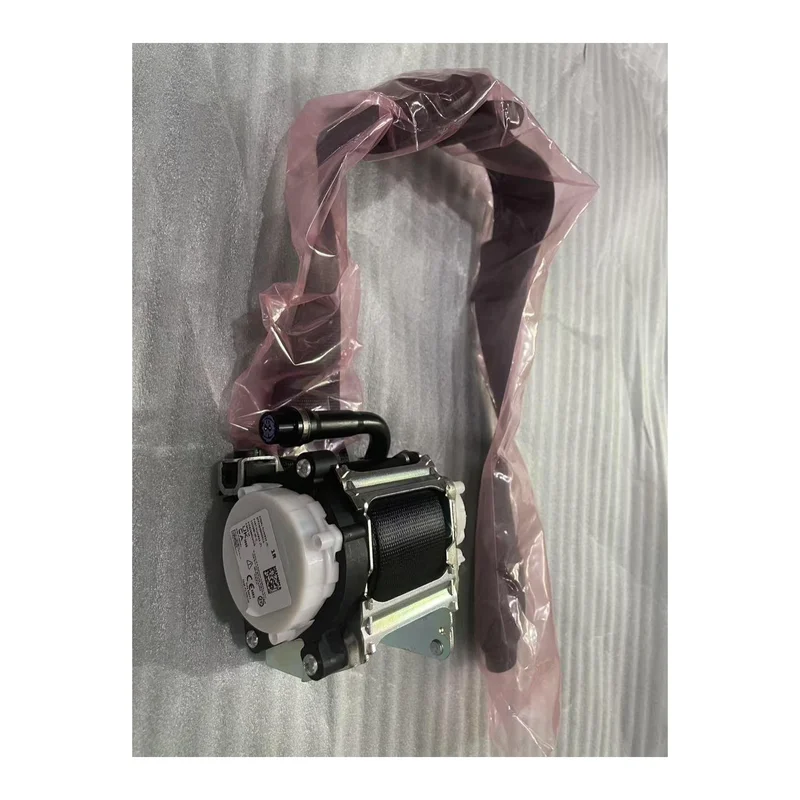 Ремінь безпеки передній правий Tesla Model S Plaid 2022 1556601-00-D (Aftermarket) 1556601-00-D