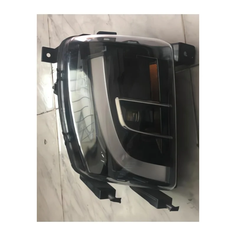 Протитуманна фара права Tesla Model X 2016-2019 1034327-00-C (Aftermarket / версія США) 1034327-00-C