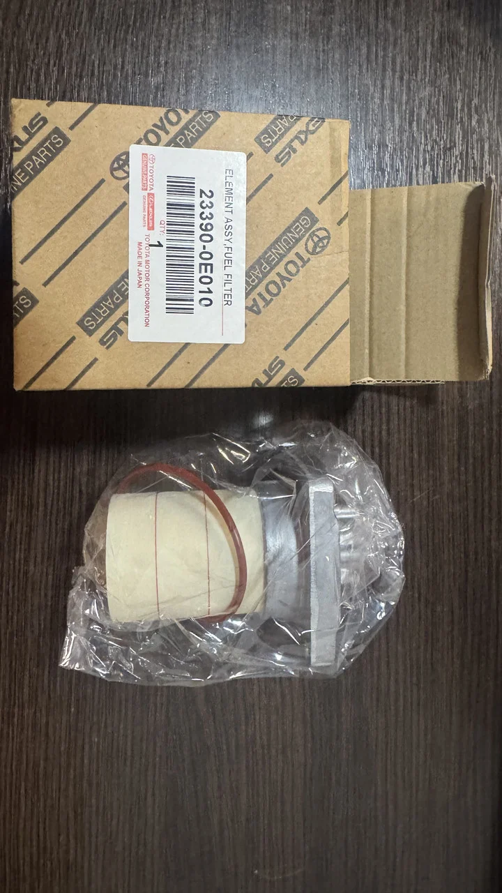 Фильтр топливный TOYOTA новый оригинал 233900E010 233900E011 2339011231 2339011230 Toyota 233900E010/233900E011