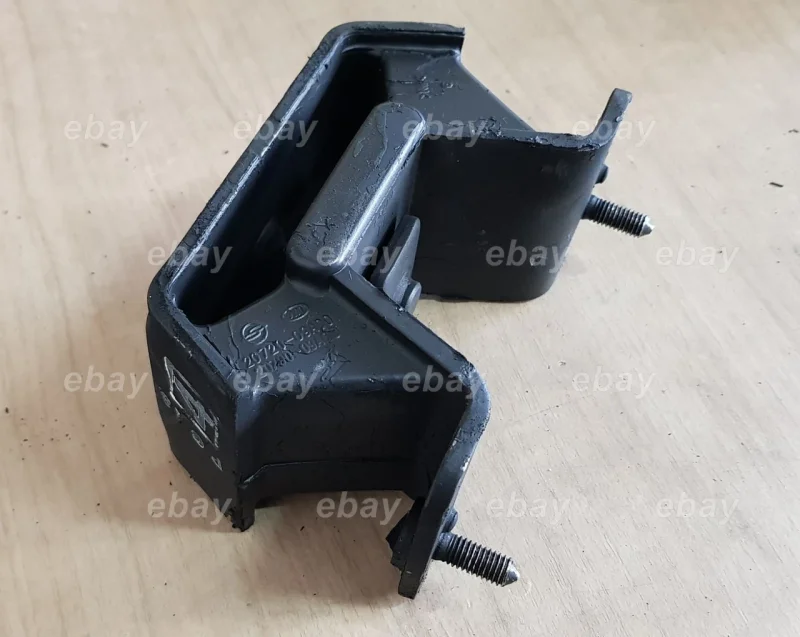 Подушка двигателя правая SsangYong Actyon, Actyon Sports, Kyron 2072009A00 SsangYong 2072009A00