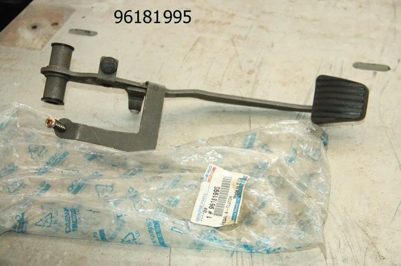 Педаль зчеплення 96181995 Chevrolet 96181995